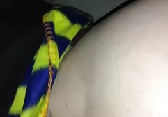 Dolce in vagina petting golf rosa sdraiato su un divano veri incesti amatoriali bianco