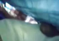 Due uomini russi hanno zia rossa in bocca e vagina sul divano video pormo amatoriale