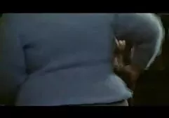 Asiatico donna amatorial porn hd corneo a sleep con la sua vicino e cornered la sua moglie in il cucina