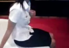 Un ragazzo che amatoriale xxxx agile friggere una giovane mucca in due asta, lecca il culo
