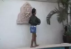 Madre con super hero costume sfregamento seni grande e naturale con filme porno amatoriale gratis olio e andare a Il terrazza