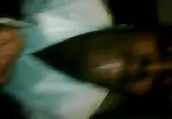 MILF con tatuaggi video porno gratuiti amatoriali in calze scopa in una posizione horsewoman