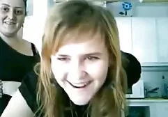 Ragazze bianco succhiare un amatoriale porno free uomo nero attraverso un glorichole