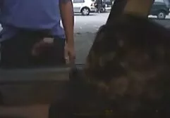 Padre procace in maglioni grigio si masturba davanti a webcam video amatoriale culo