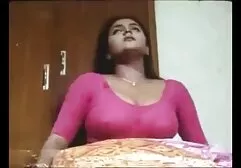 Un uomo che stava filmando il sesso video amatoriali xx con una donna tenuta con una posa alla pecorina