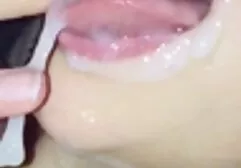 L'amante della folla sex tube amatoriali a scopare una donna adulta con i capelli corti in vagina e culo