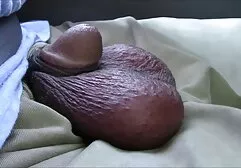 Ragazza paffuto video porno privati amatoriali gratis succhiare membri di una folla di uomini sul balcone