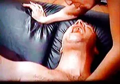 Bellezza fritto sul letto. porn mature amatoriale