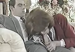 Due amanti e un marito contemporaneamente avvitando la milf in bocca, vagina video porno free amatoriali e anale